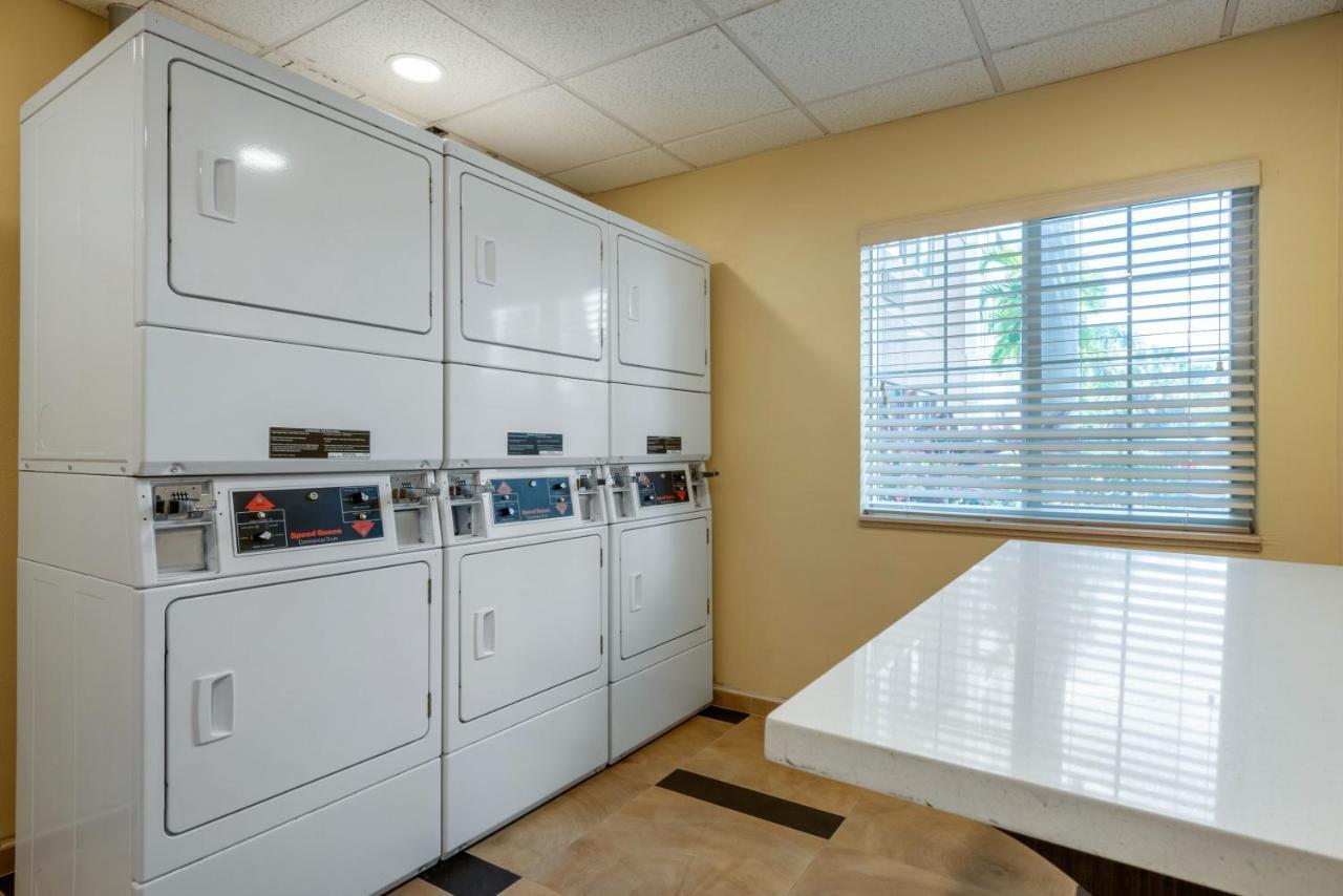 Candlewood Suites Fort Myers Interstate 75 By Ihg Экстерьер фото