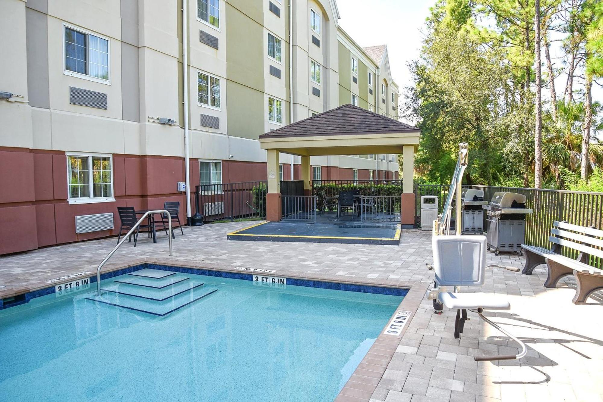 Candlewood Suites Fort Myers Interstate 75 By Ihg Экстерьер фото