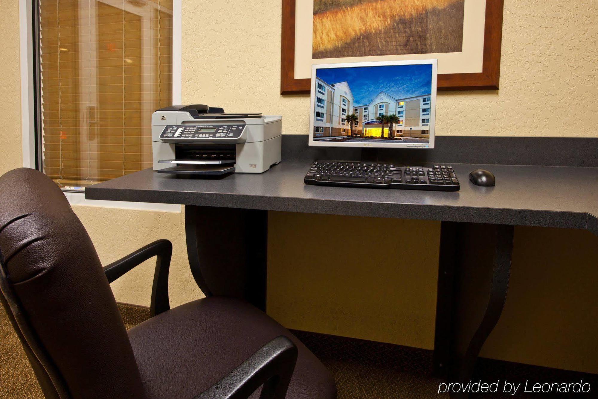 Candlewood Suites Fort Myers Interstate 75 By Ihg Удобства фото