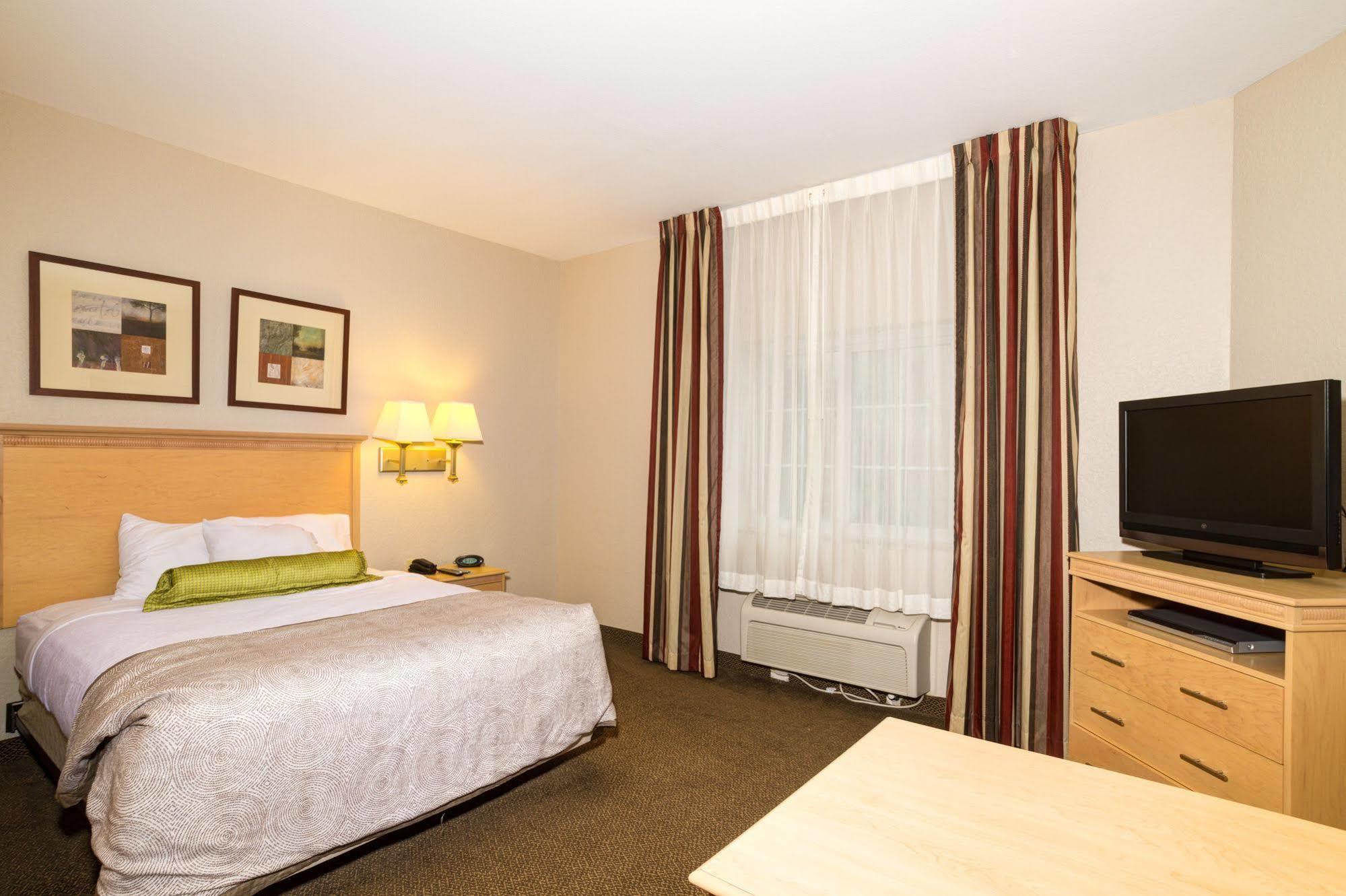 Candlewood Suites Fort Myers Interstate 75 By Ihg Экстерьер фото