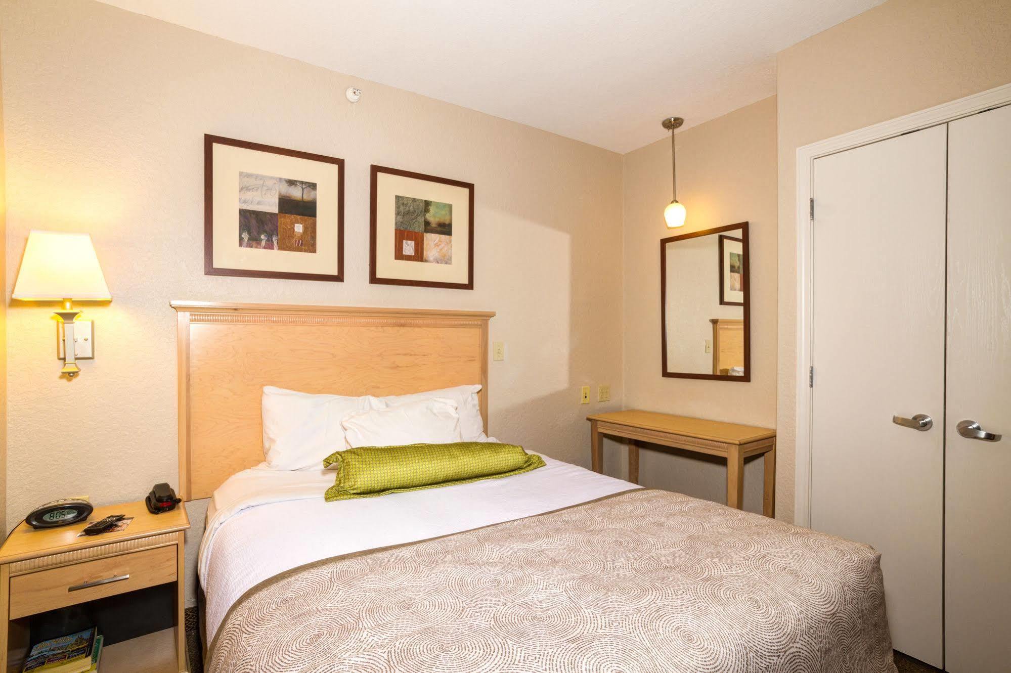 Candlewood Suites Fort Myers Interstate 75 By Ihg Экстерьер фото