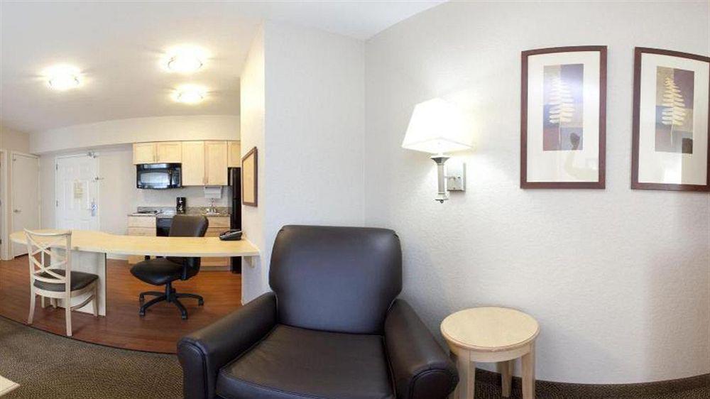 Candlewood Suites Fort Myers Interstate 75 By Ihg Экстерьер фото